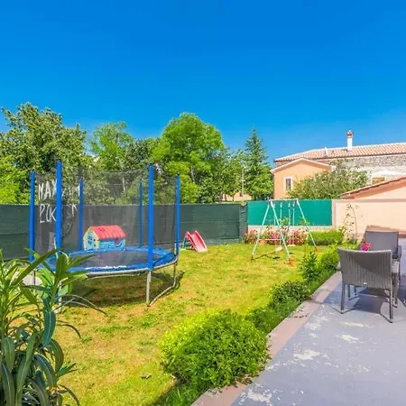 Sleeps 7 Pool Air Con Wifi * Šumber