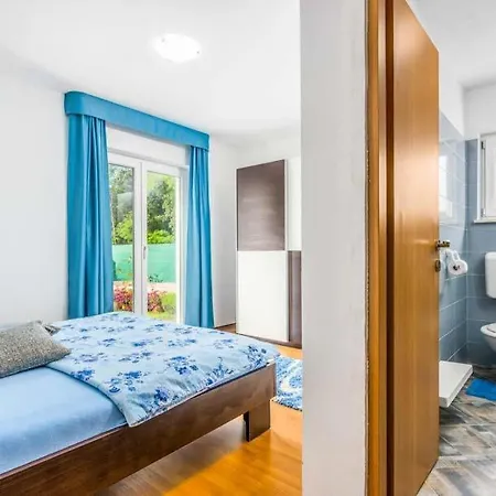 Sleeps 7 Pool Air Con Wifi Villa