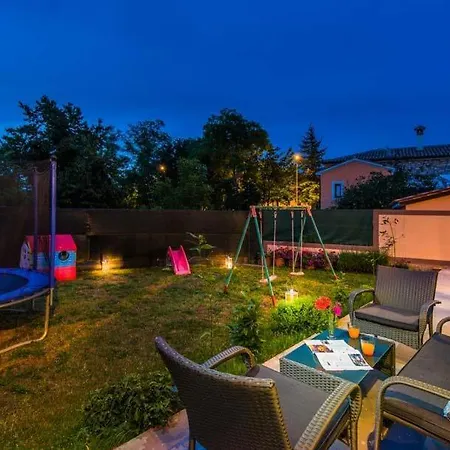 Sleeps 7 Pool Air Con Wifi Villa *